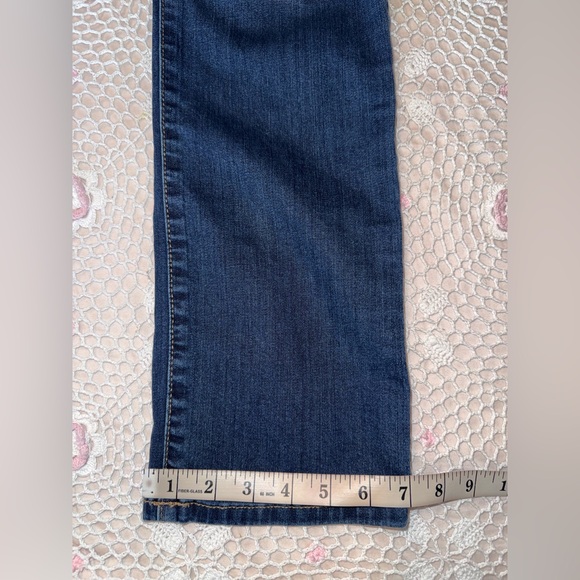 Calvin Klein Like New Classic Blue Straight Leg Denim Jeans - Picture 7 of 8